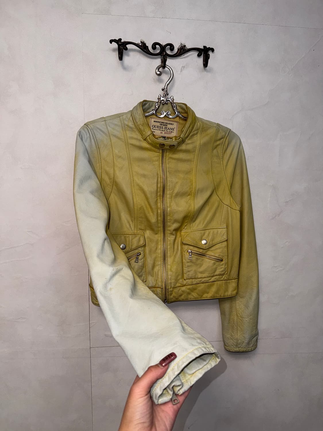 GUESS aging yellow cow skin biker jacket 상품이미지3