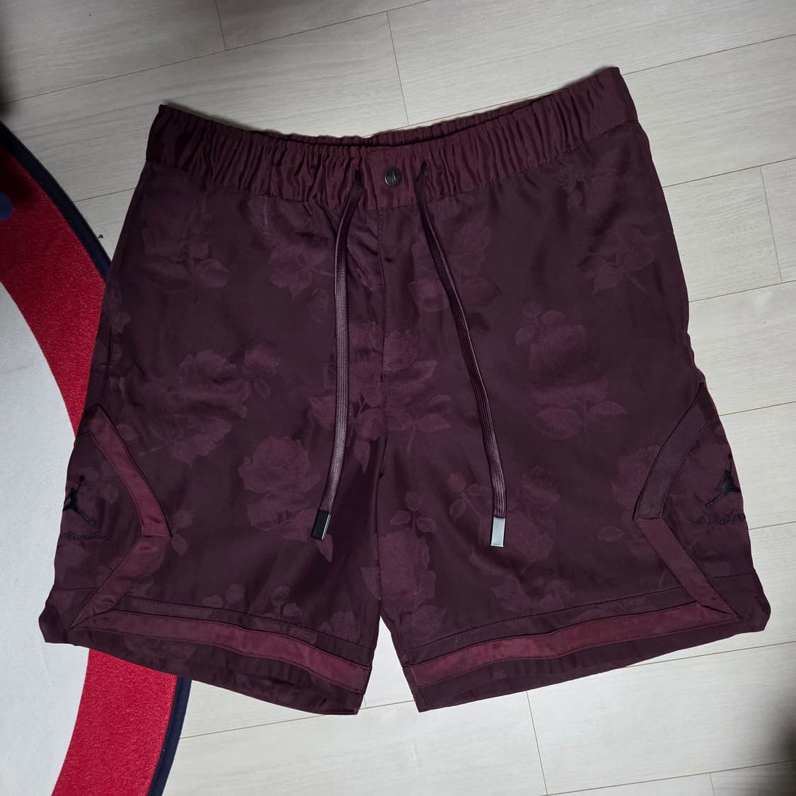 [us/eu S] 조던 x 아마 마니에르 자카드 쇼츠 버건디 크러쉬 상품이미지1