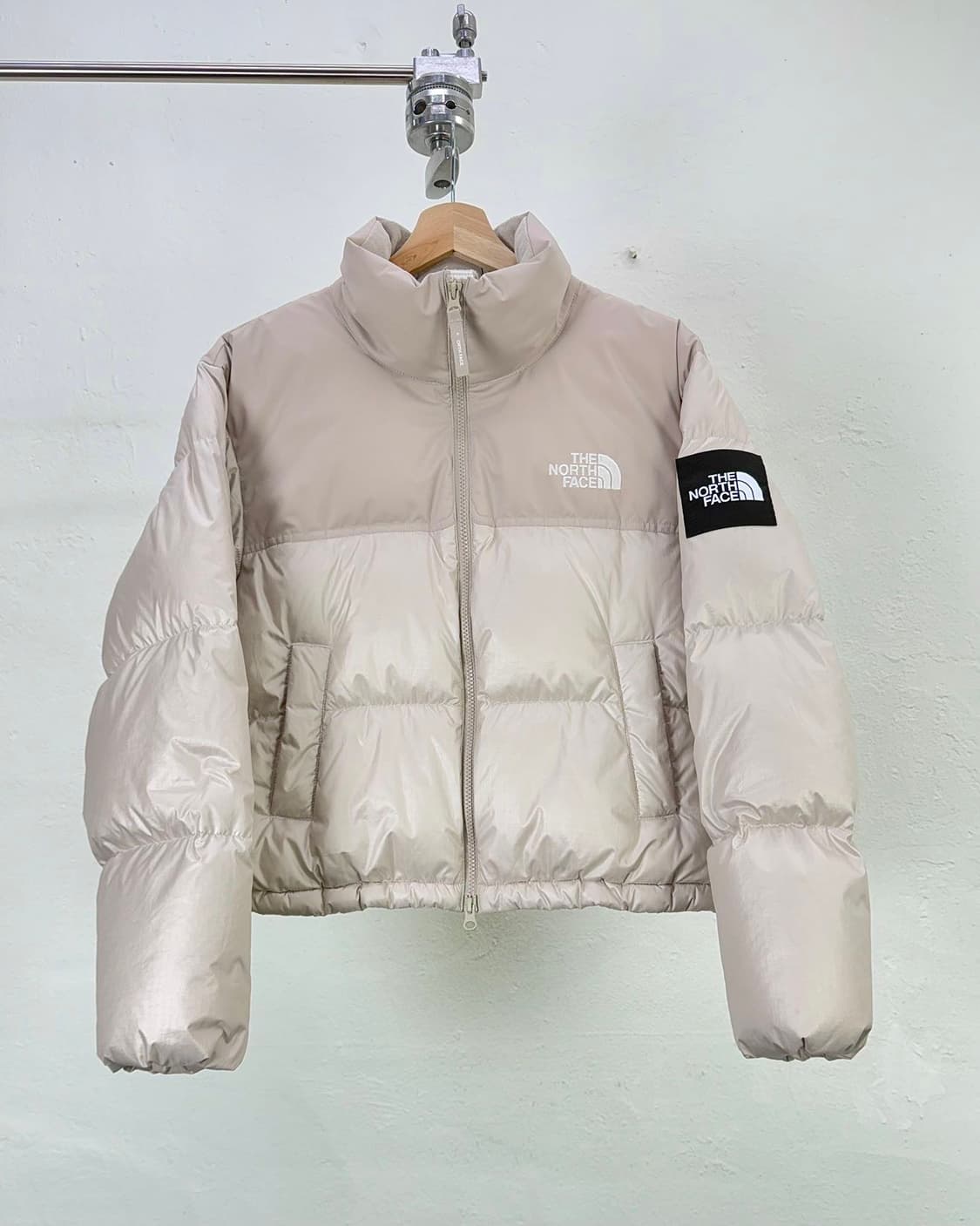 노스페이스 먼스 화이트라벨 노벨티 눕시 다운 자켓  상품이미지1