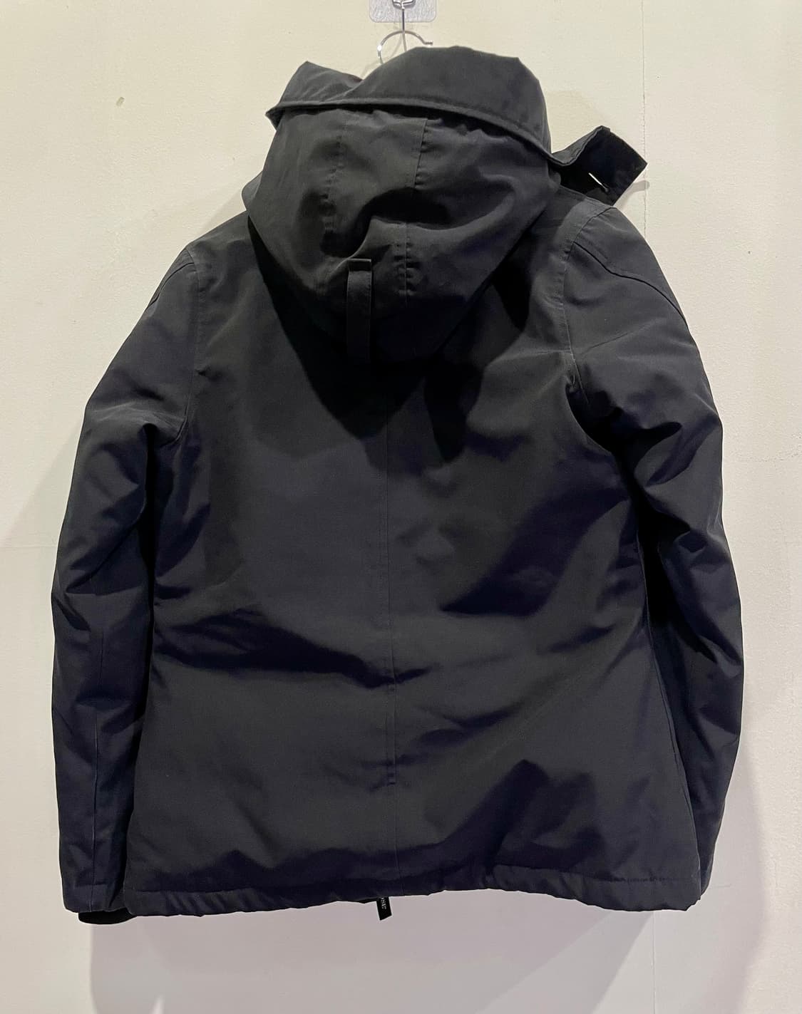 캐나다구스 먼테벨로 네이비 패딩 S/P 매장판 상품이미지2