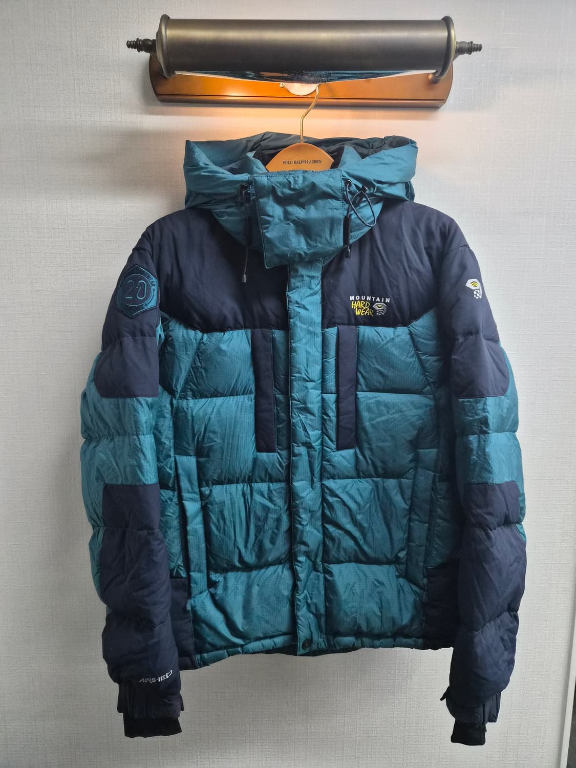 L/100) 마운틴 하드웨어 구스다운 패딩 팝니다 상품이미지1