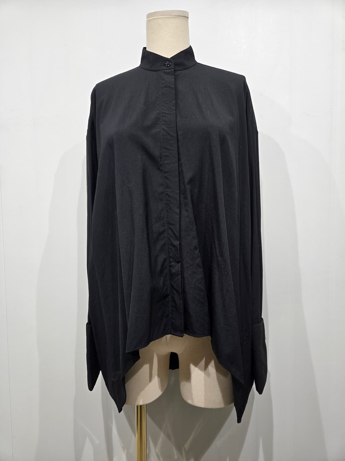 로에베 블랙 롱 셔츠 차이나넥 스타일 상품이미지1