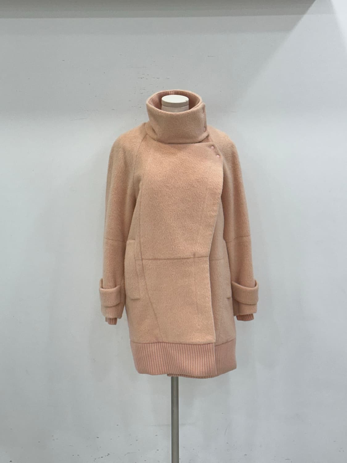 오즈세컨 코트 상품이미지1