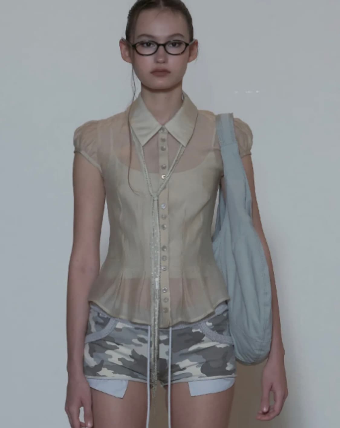 스컬프터 Sheer Pleated Hem Blouse Raw 상품이미지1