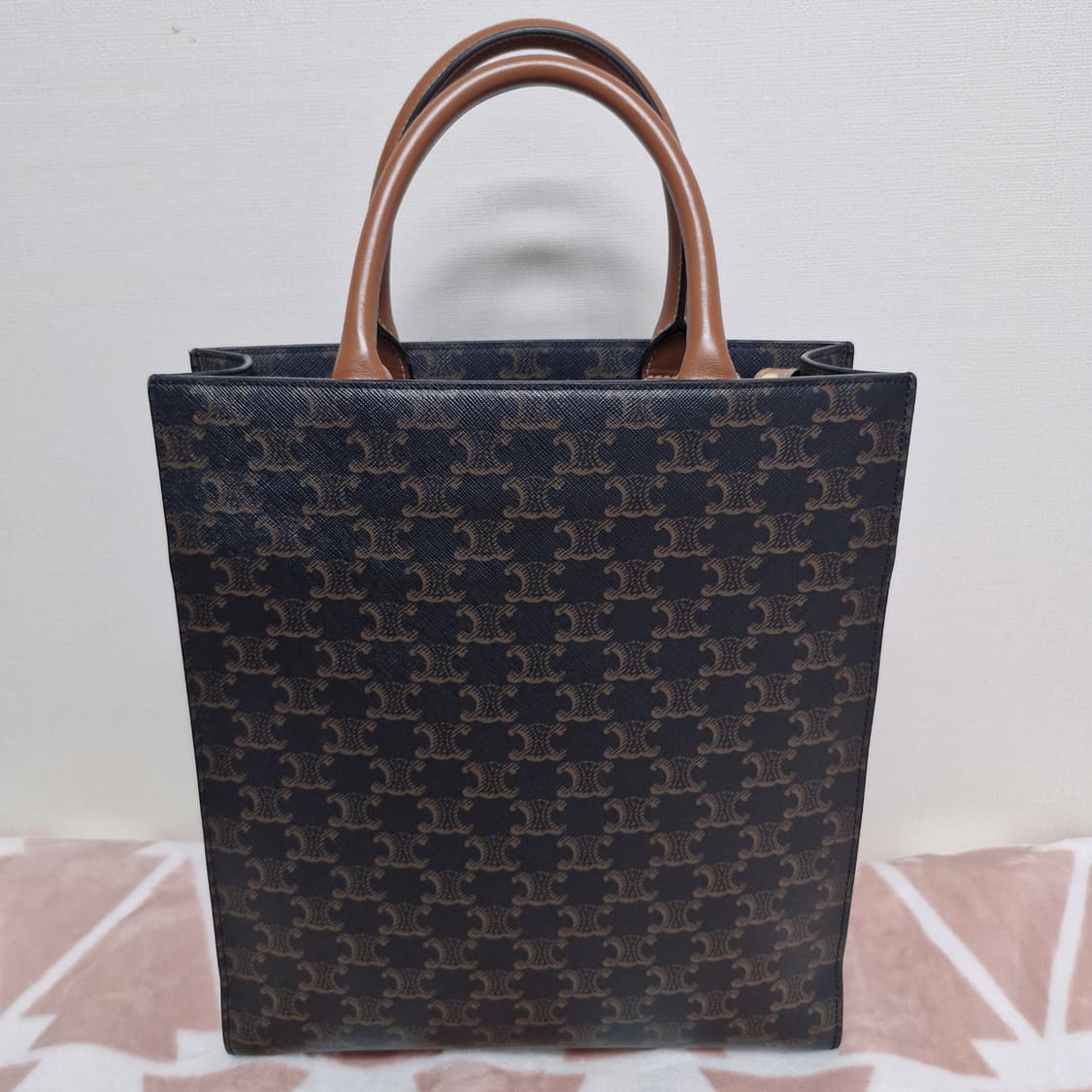 셀린느 CELINE 스몰 카바스 버티컬 트리옹프 캔버스 숄더백 크로스백 상품이미지2