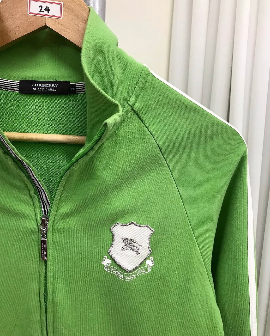 버버리 로고 패치 저지 집업 상품이미지2