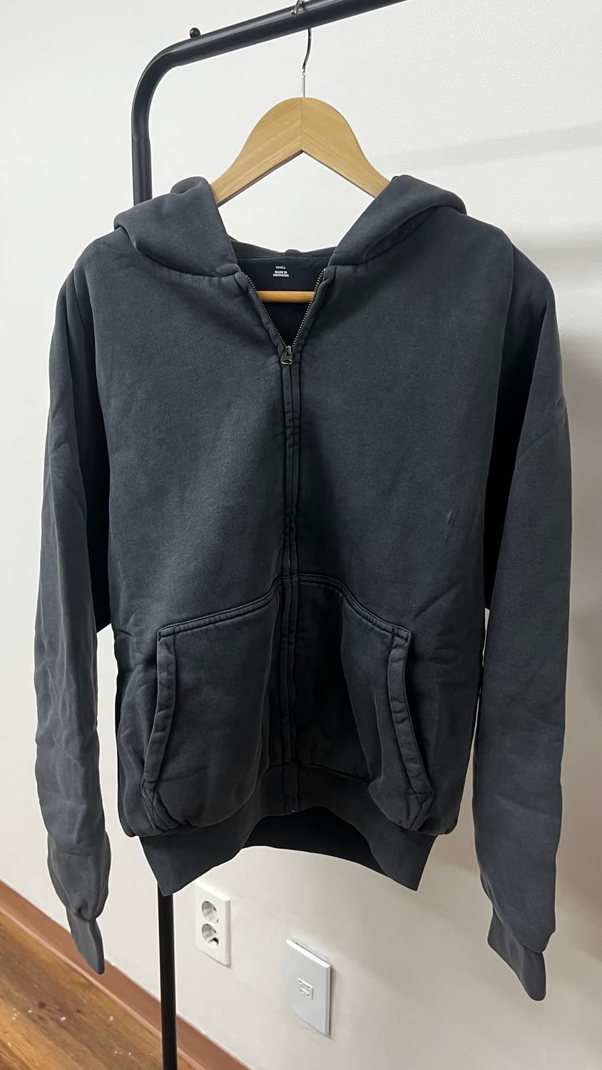 (새상품)이지갭 후드집업 포에틱블랙S 상품이미지1