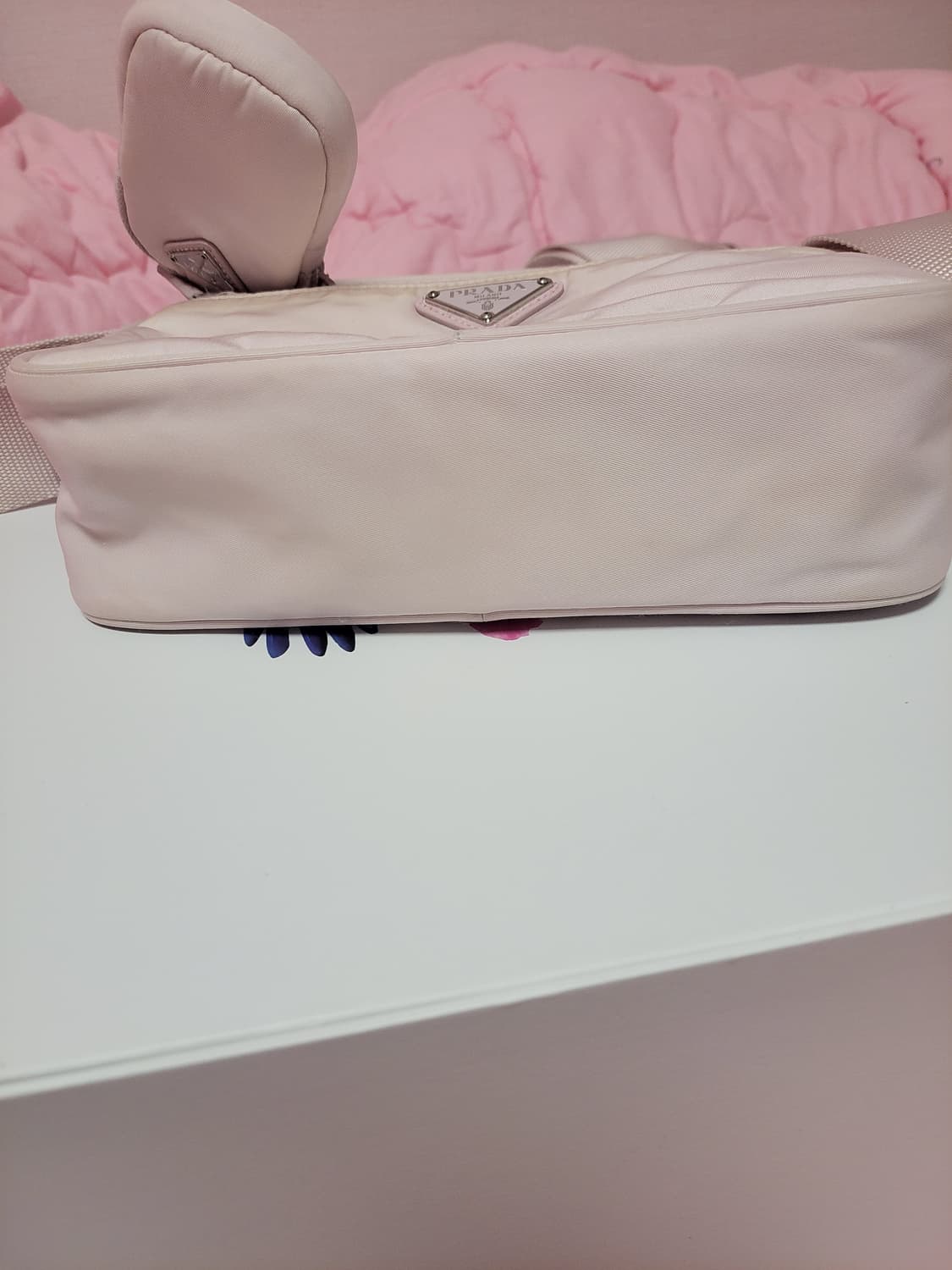 정품)급처상태양호!프라다 핑크 삼각로고 리나일론 렉탱글 크로스숄더백 가방 상품이미지6