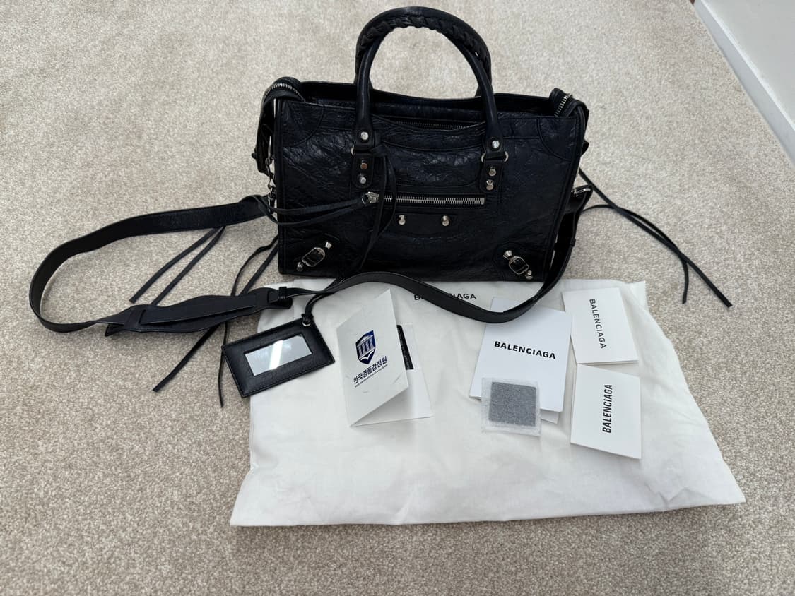 발렌시아가 시티 모터백 블랙 스몰 상품이미지1