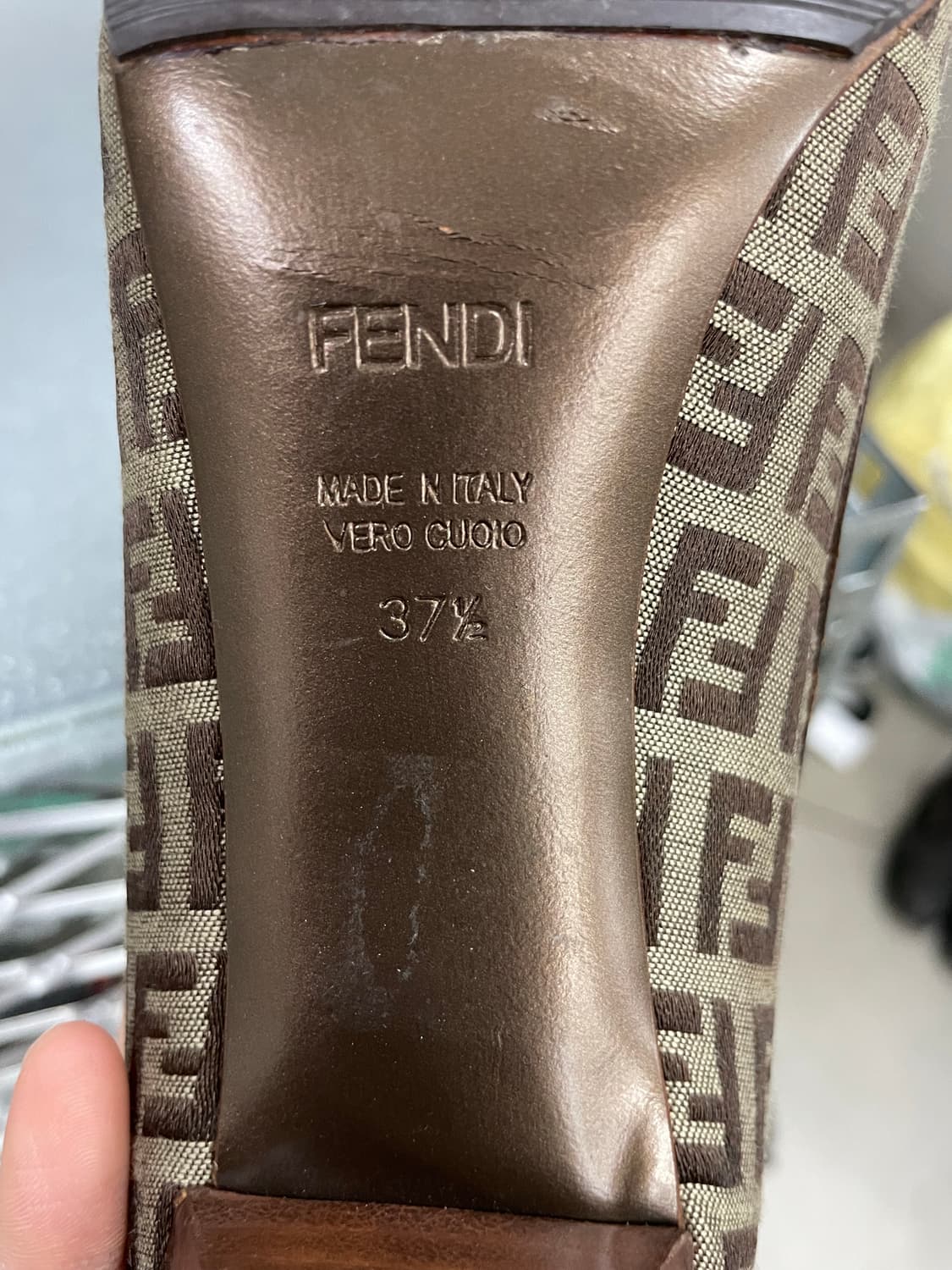 펜디 버클 펌프스 37.5 상품이미지10