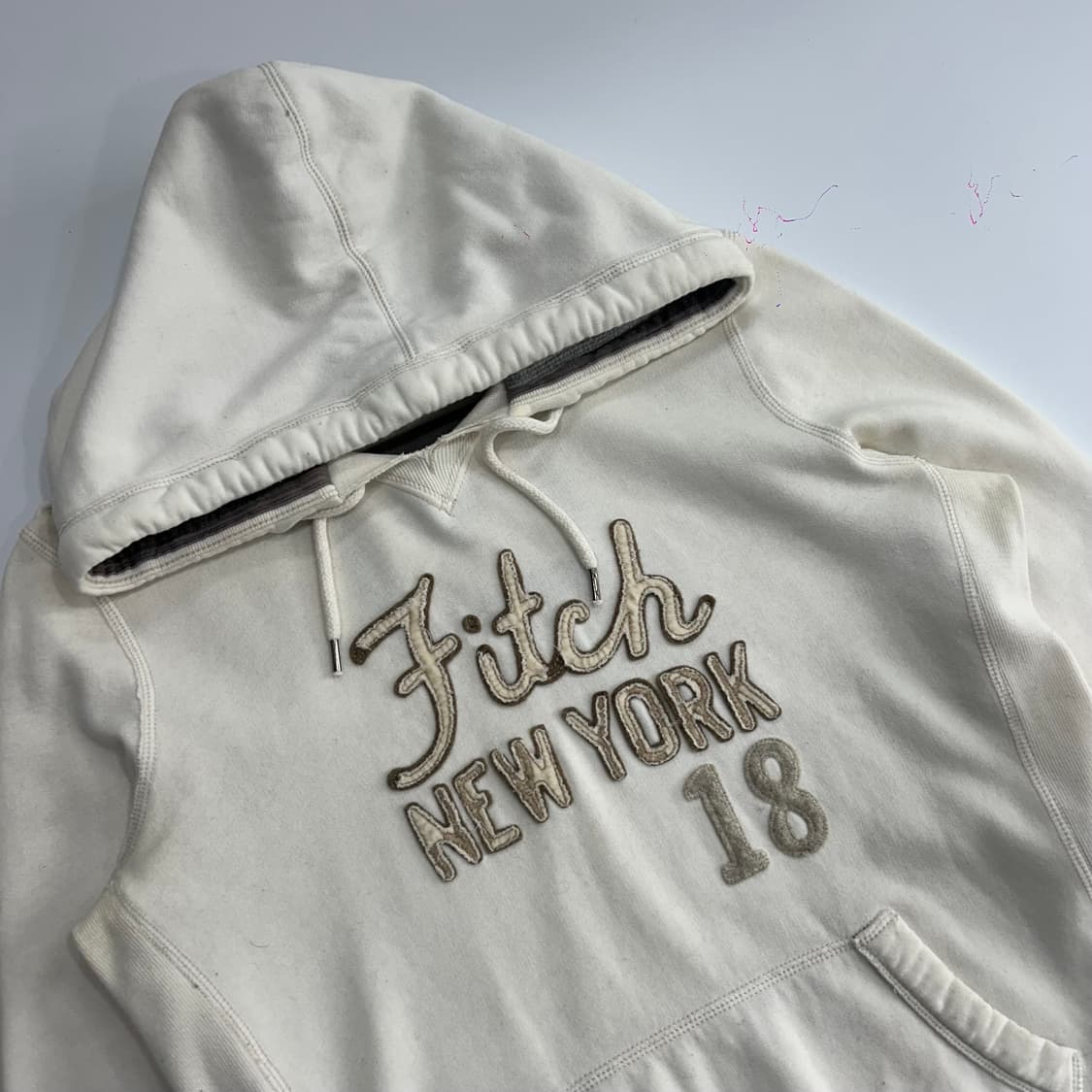 Abercrombie 아베크롬비 크림 아이보리 A&F 뉴욕 자수 후드티 상품이미지5