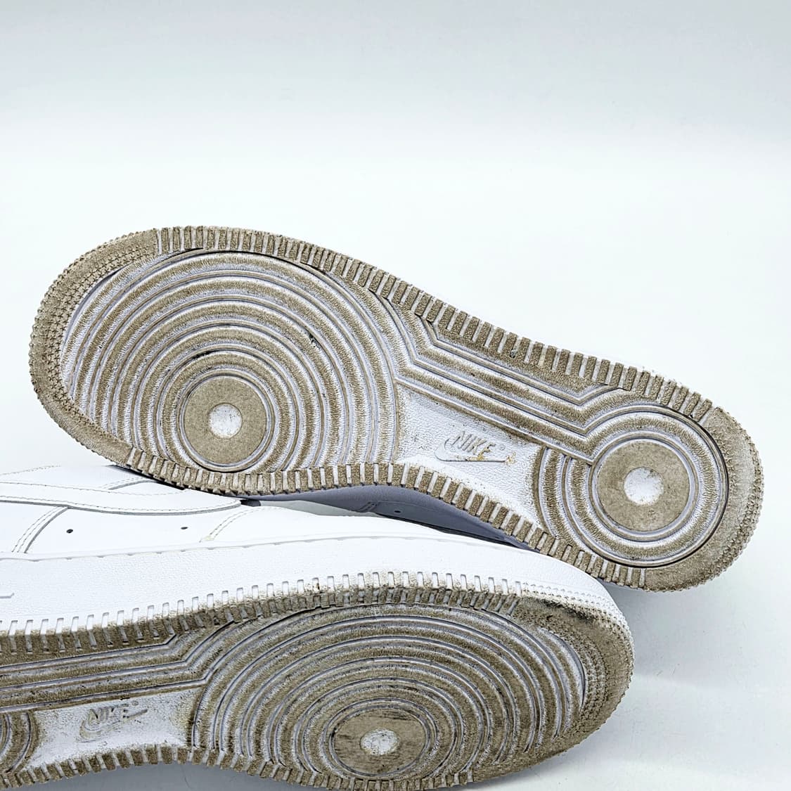 나이키 에어포스 1 '07 로우 화이트 (265,270) 상품이미지3