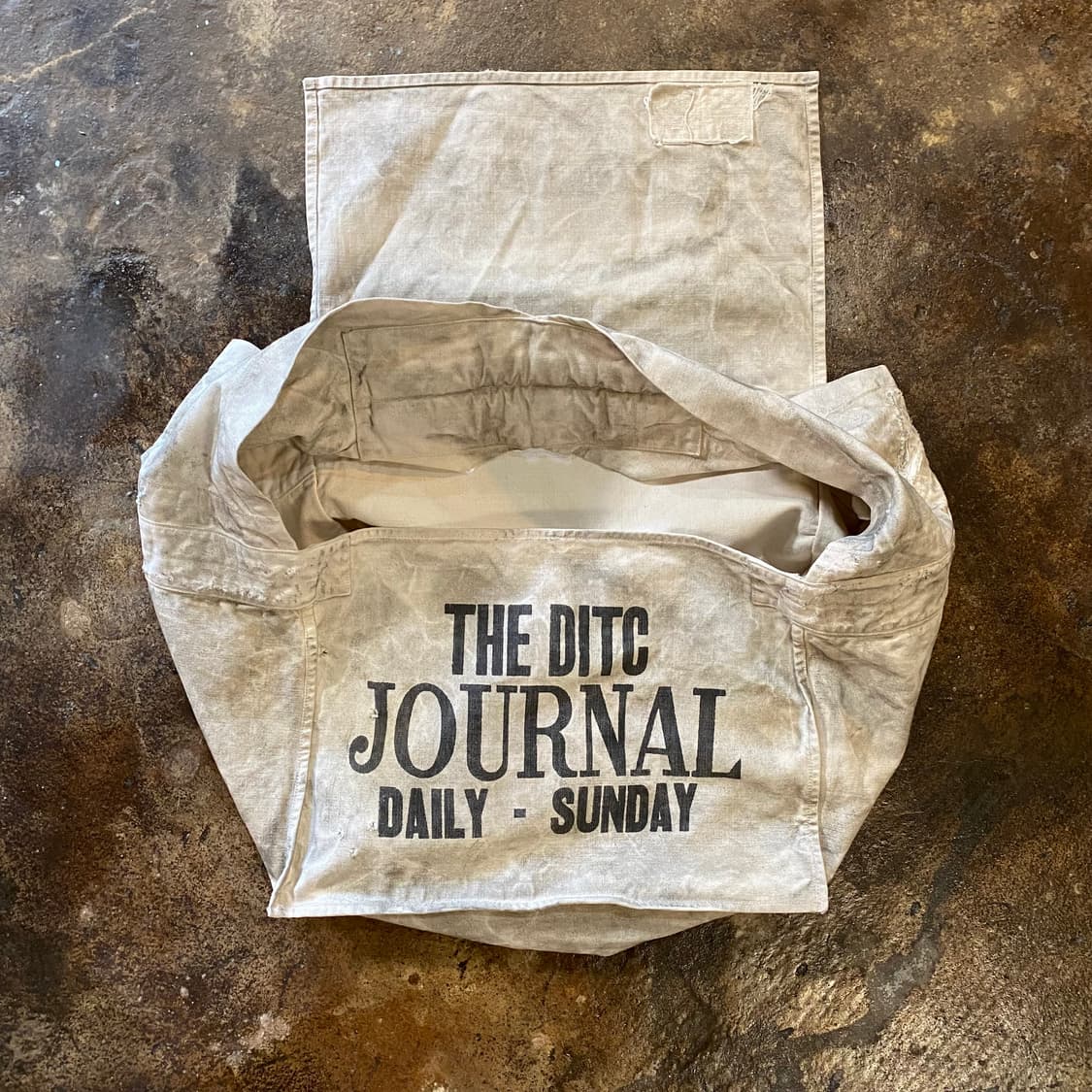 Bowwow newspaper bag 상품이미지3