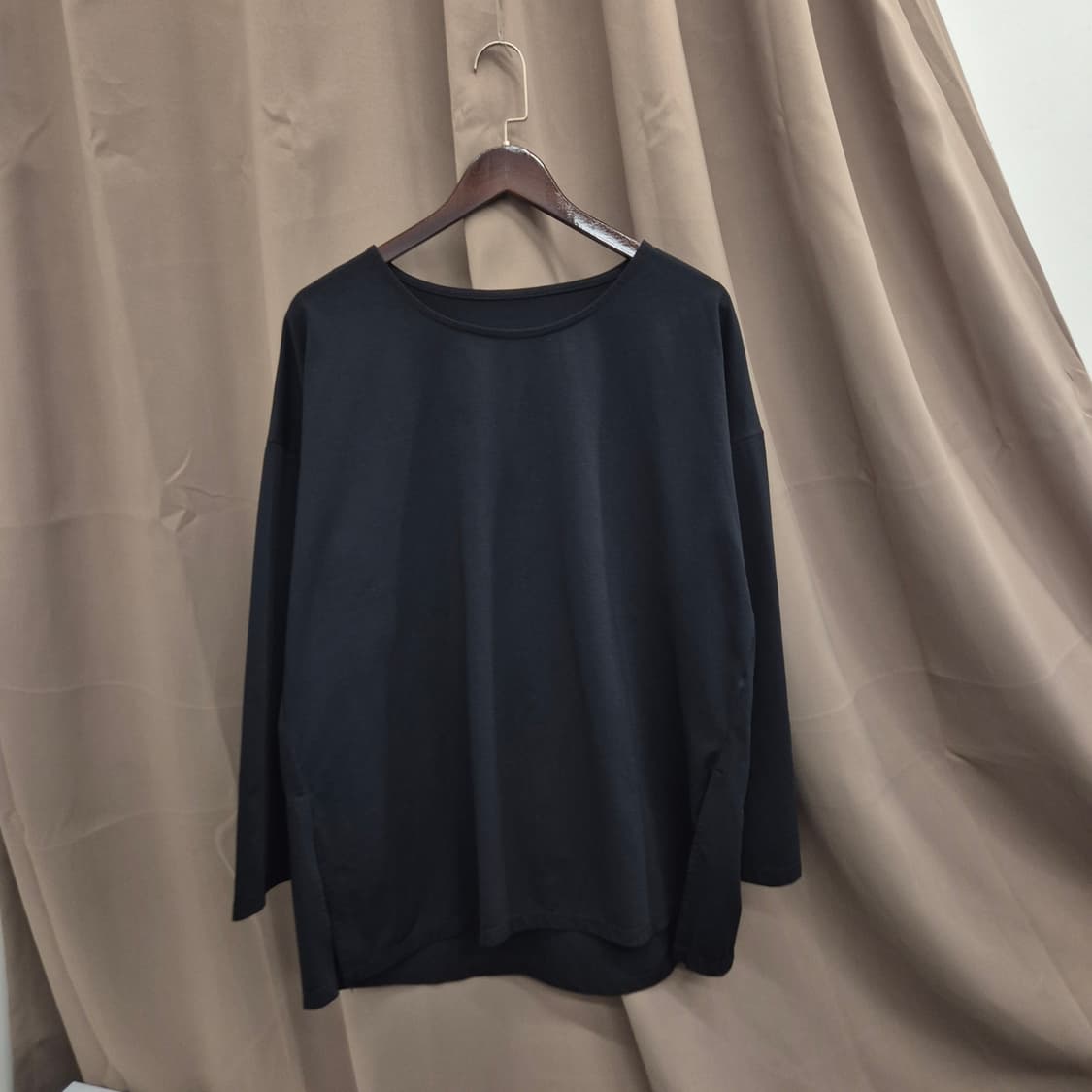 안다르 기능성 오버핏 롱슬리브 티셔츠 6 상품이미지1