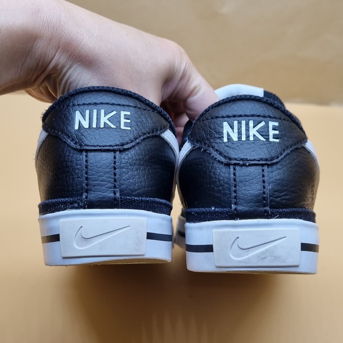 나이키 코트 레거시. 레더 스니커즈255 상품이미지4