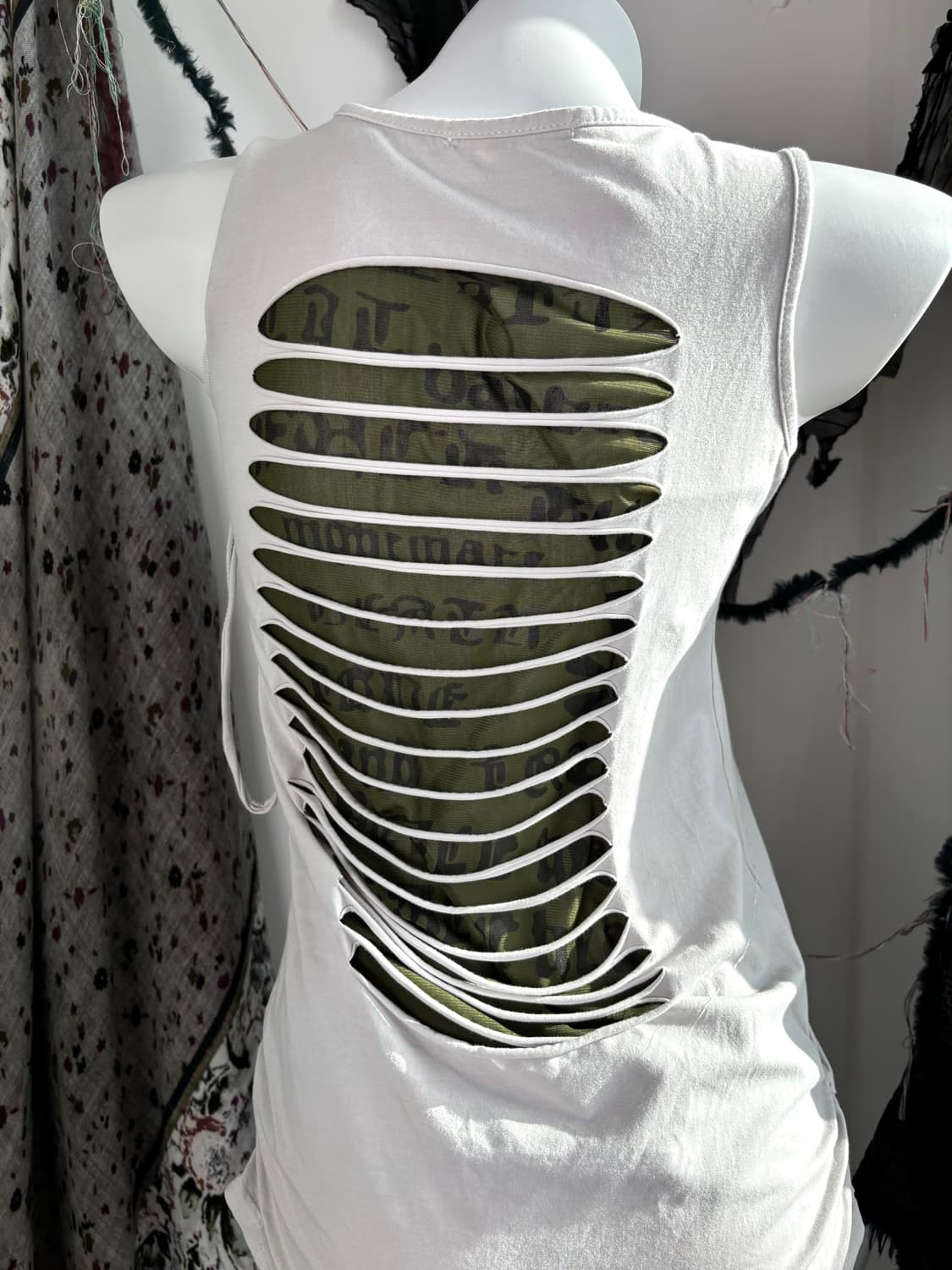 Y2k 소프트 뮤즈 드레이프 티 상품이미지7