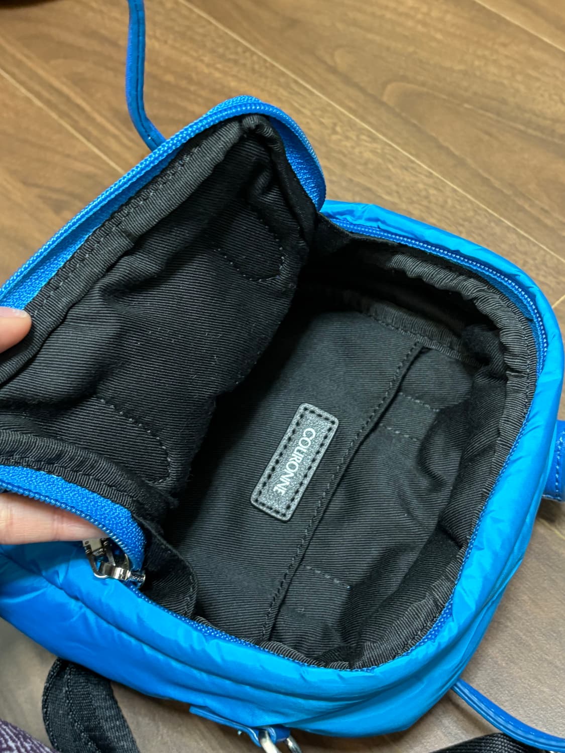 쿠론 조디 패딩 토트 크로스백 상품이미지3