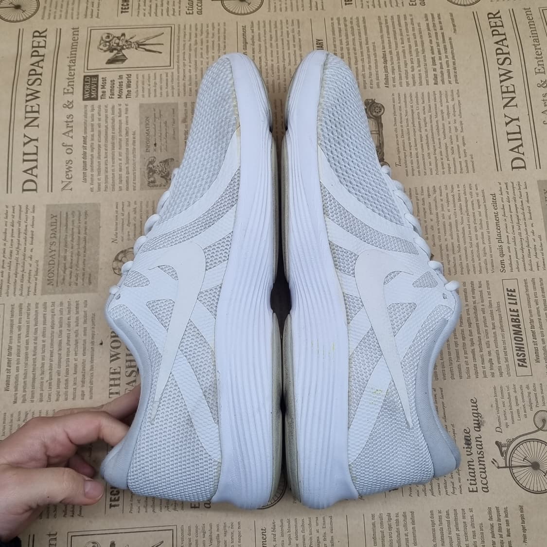 나이키 레볼루션4 남성런닝화295 상품이미지5