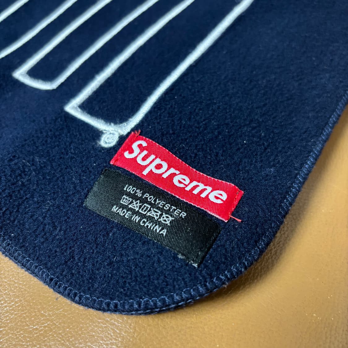 슈프림 머플러 목도리 로고 네이비 상품이미지2