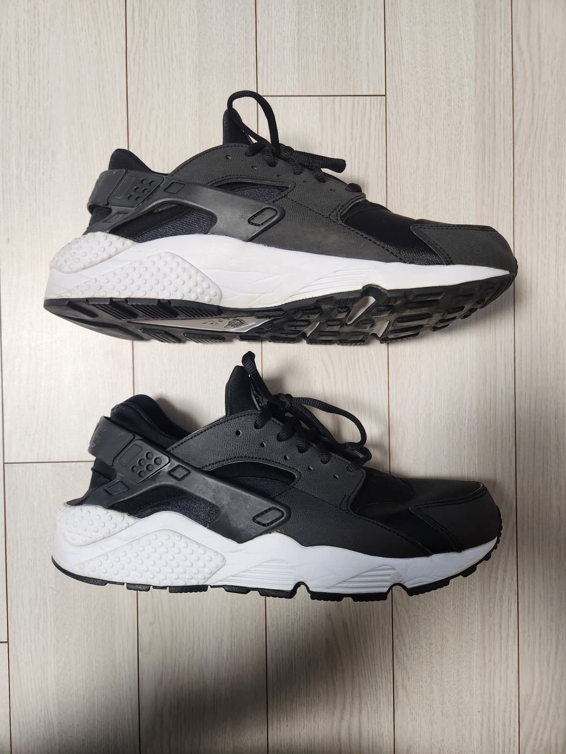 나이키 운동화 허라치 런 634835-006 사이즈280(270-275추 상품이미지6