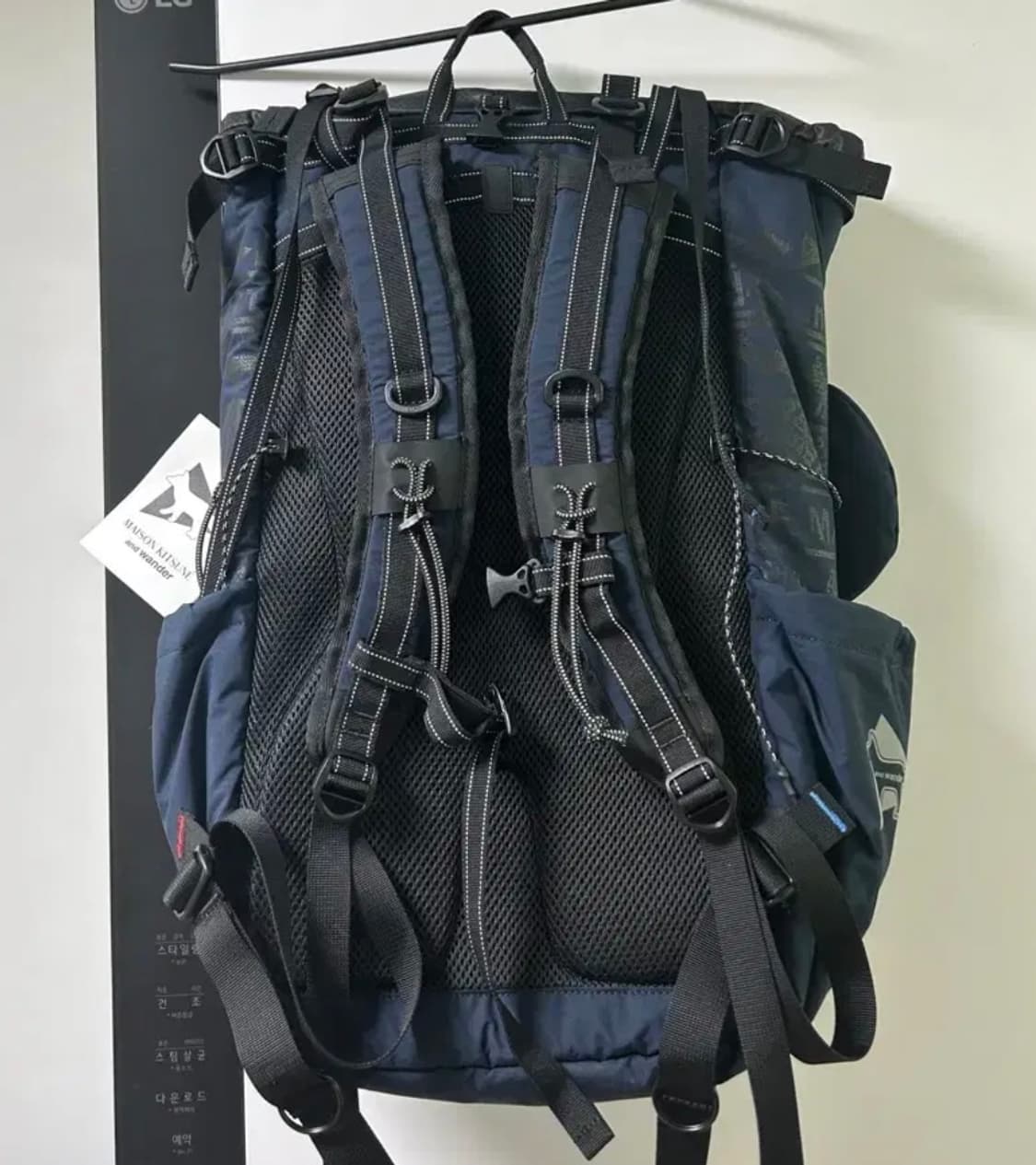 and wander X maison kitsune 30L backpack 상품이미지4