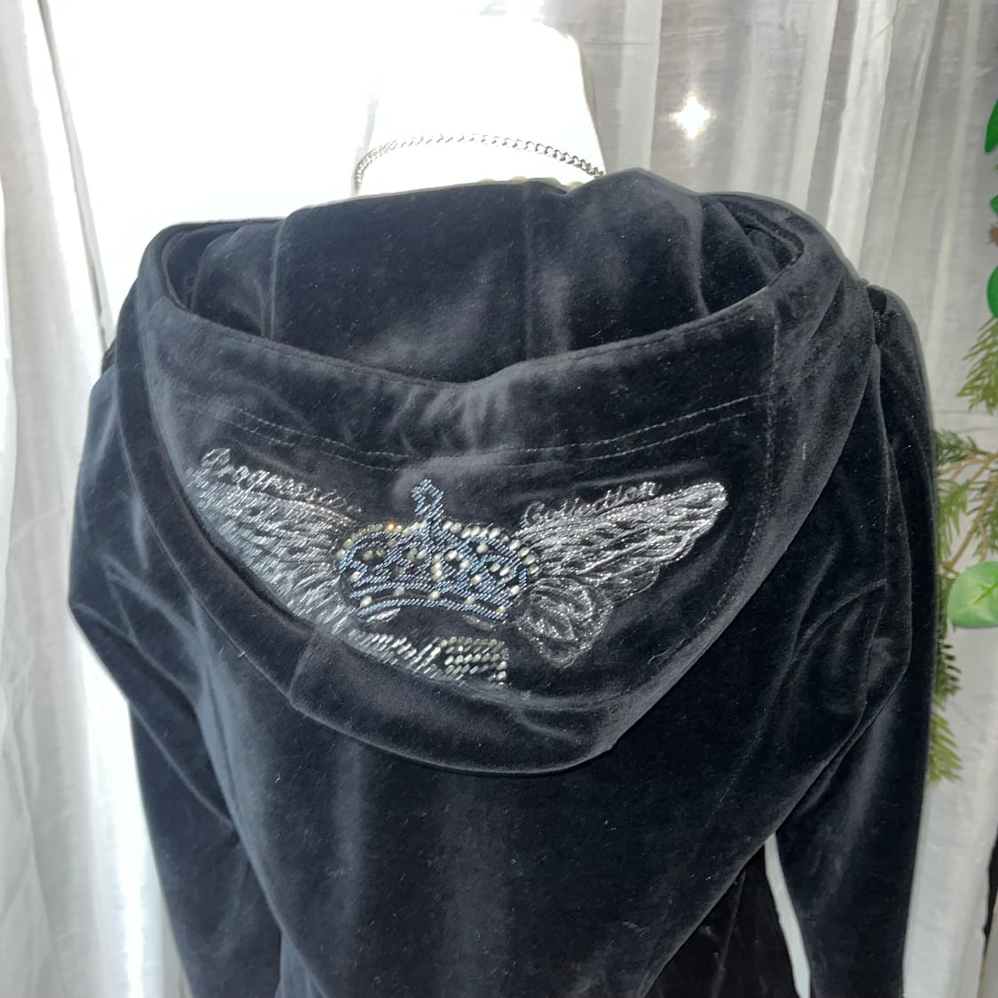 갸루 벨벳 큐빅 날개체인 후드집업 상품이미지6