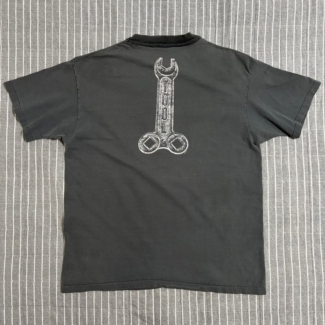 90s 오리지널 TOOL 밴드티 상품이미지4