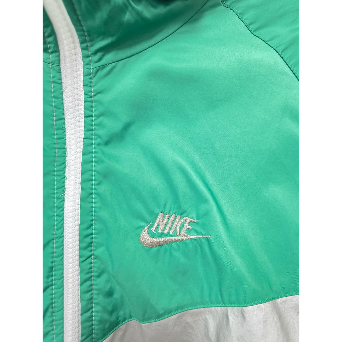 택포_ 나이키 여성 크롭 윈드러너 바람막이 L 리폼 상품이미지3