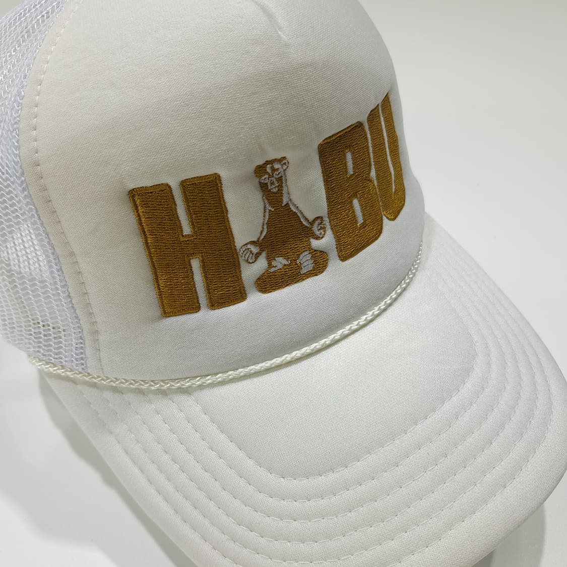 OTTO HABU 캐릭터 자수 화이트 메쉬 트러커 로프캡 P2059 상품이미지1