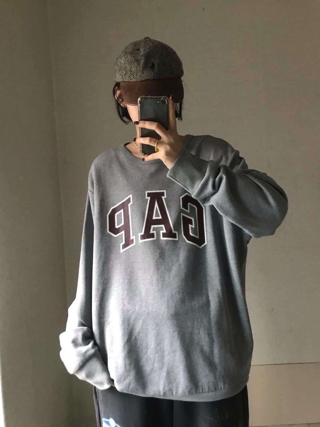 갭 그레이 버건디 오버핏 맨투맨 상품이미지5