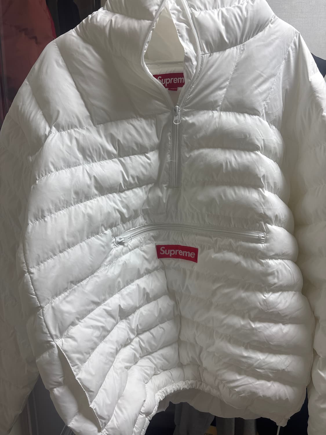 슈프림 경량패딩 상품이미지1