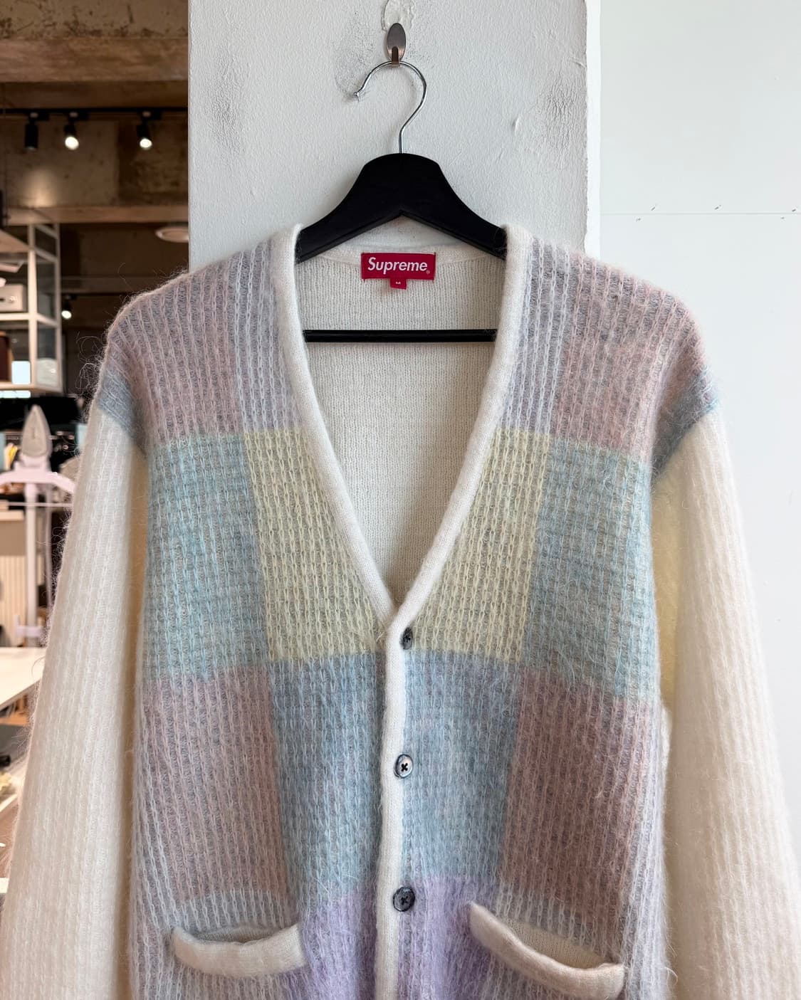 슈프림 아이보리 22ss 브러쉬드 그리드 가디건 상품이미지3