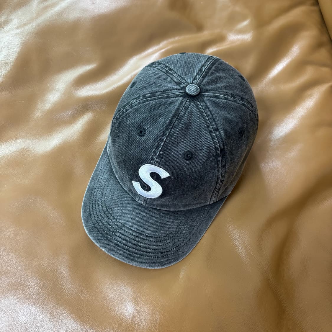 슈프림 S로고 6패널 볼캡 모자 20ss 피그먼트 블랙 상품이미지6