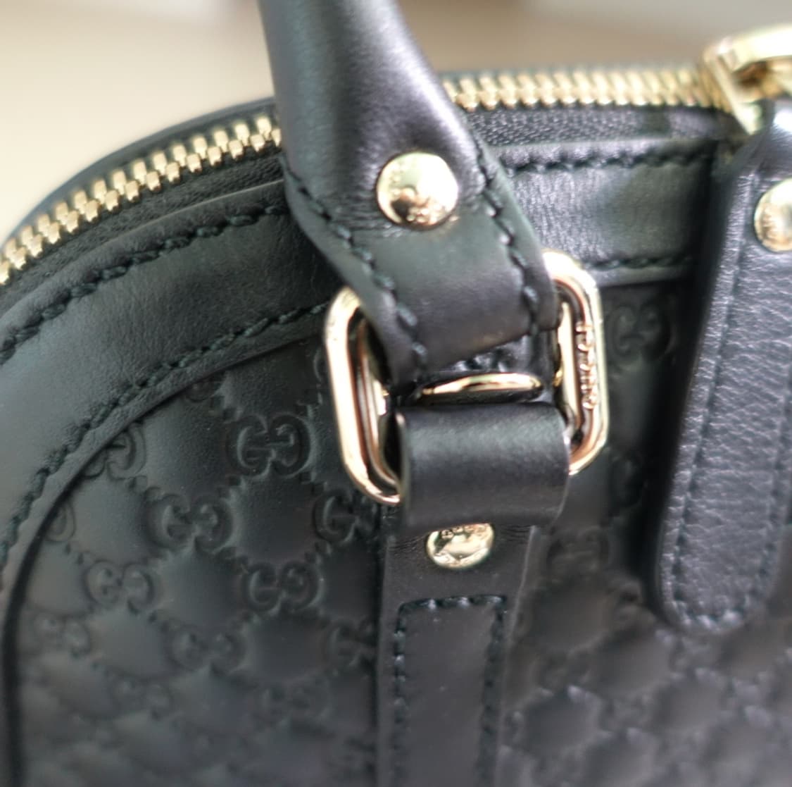 구찌 마이크로시마 미니돔 블랙 토트백 상품이미지4