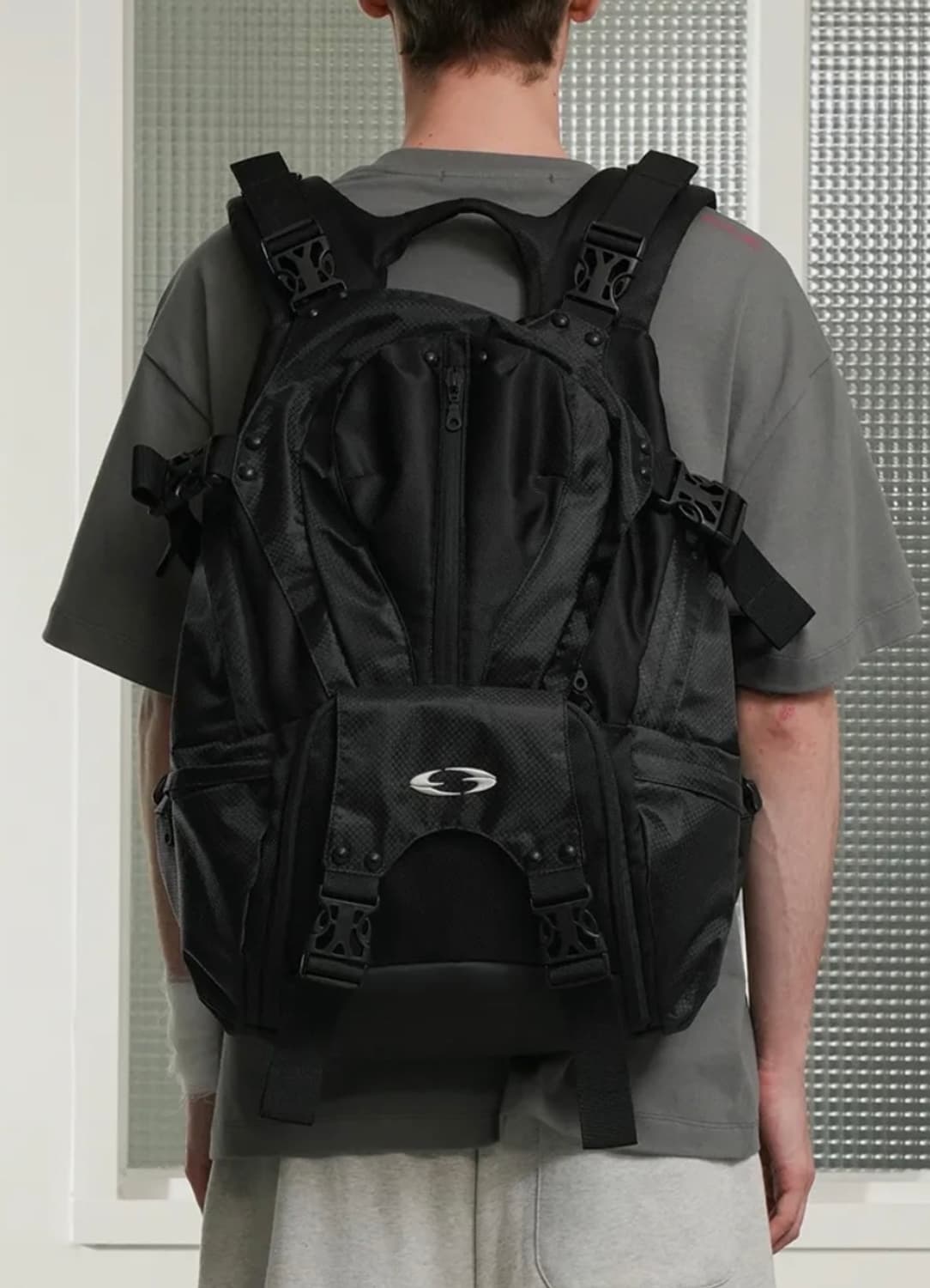 그레일즈 멀티 버클 백팩 상품이미지1