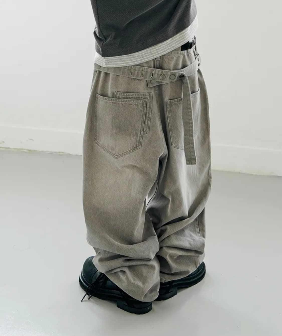 밈더워드로브 x 코인서울 벨티드 와이드 데님팬츠 2사이즈 상품이미지1