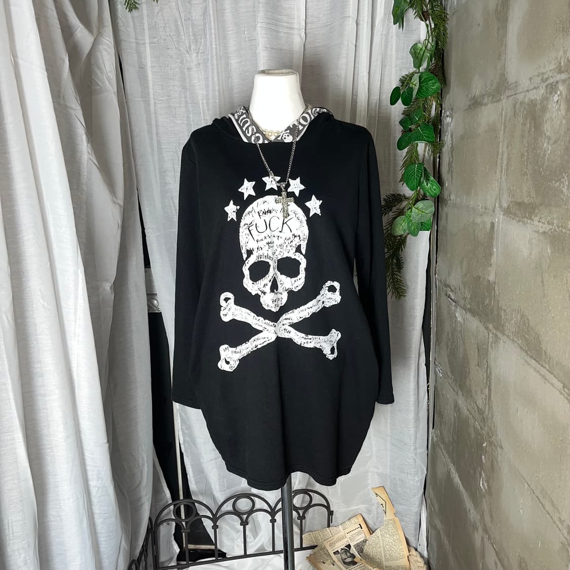 펑크 스컬 후드 롱슬리브 상품이미지1