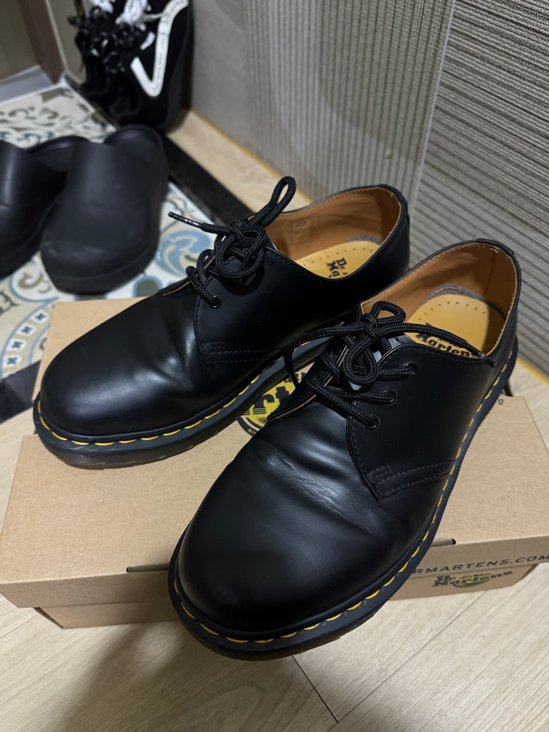 닥터마틴 1461 스무스 uk7 260 상품이미지1