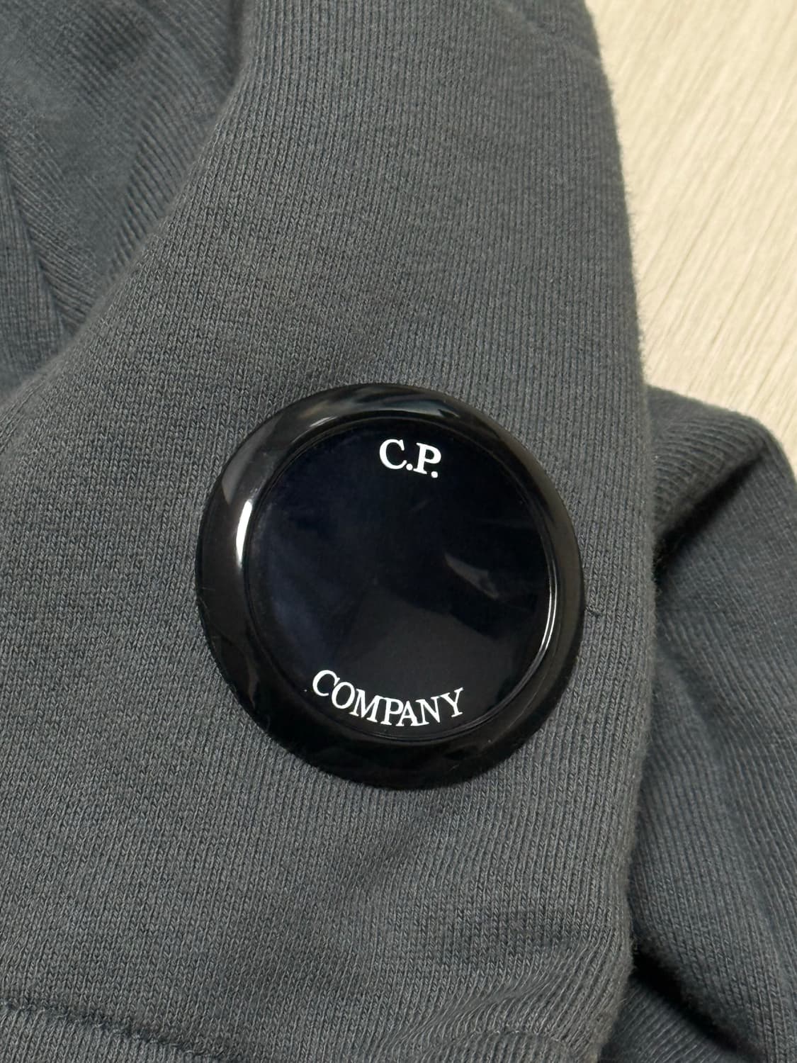 CP컴퍼니 맨투맨 (QR정품) 상품이미지2