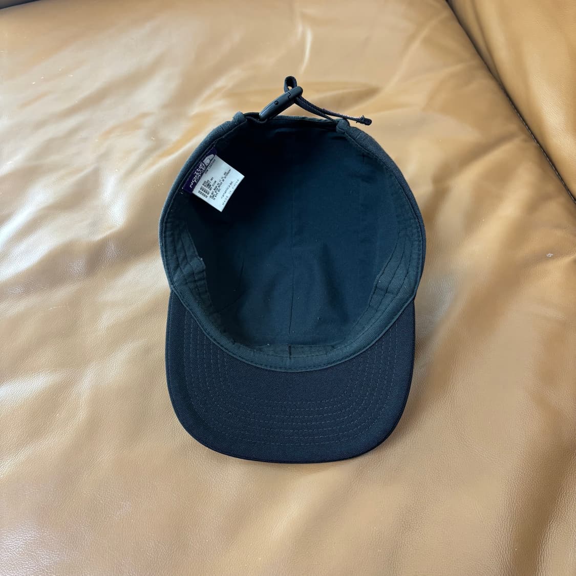 나나미카 노스페이스 퍼플라벨 레더 로고 블랙 캠프캡 모자 (Black) 상품이미지6