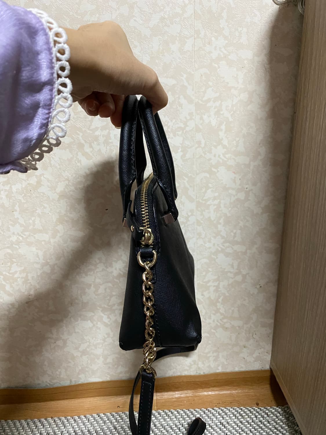 케이트 스페이드 블랙 미니 크로스백 상품이미지2