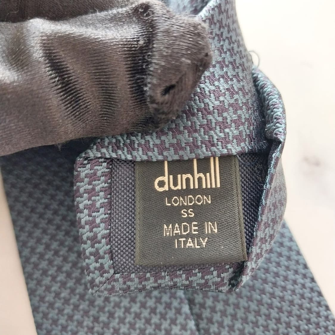 던힐 실크 네이비 넥타이 8cm A+등급 K1325
 상품이미지10