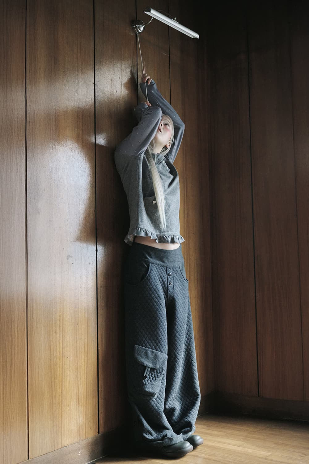 허그유어스킨 퀼티드 플랩 버튼팬츠 차콜 S 상품이미지2