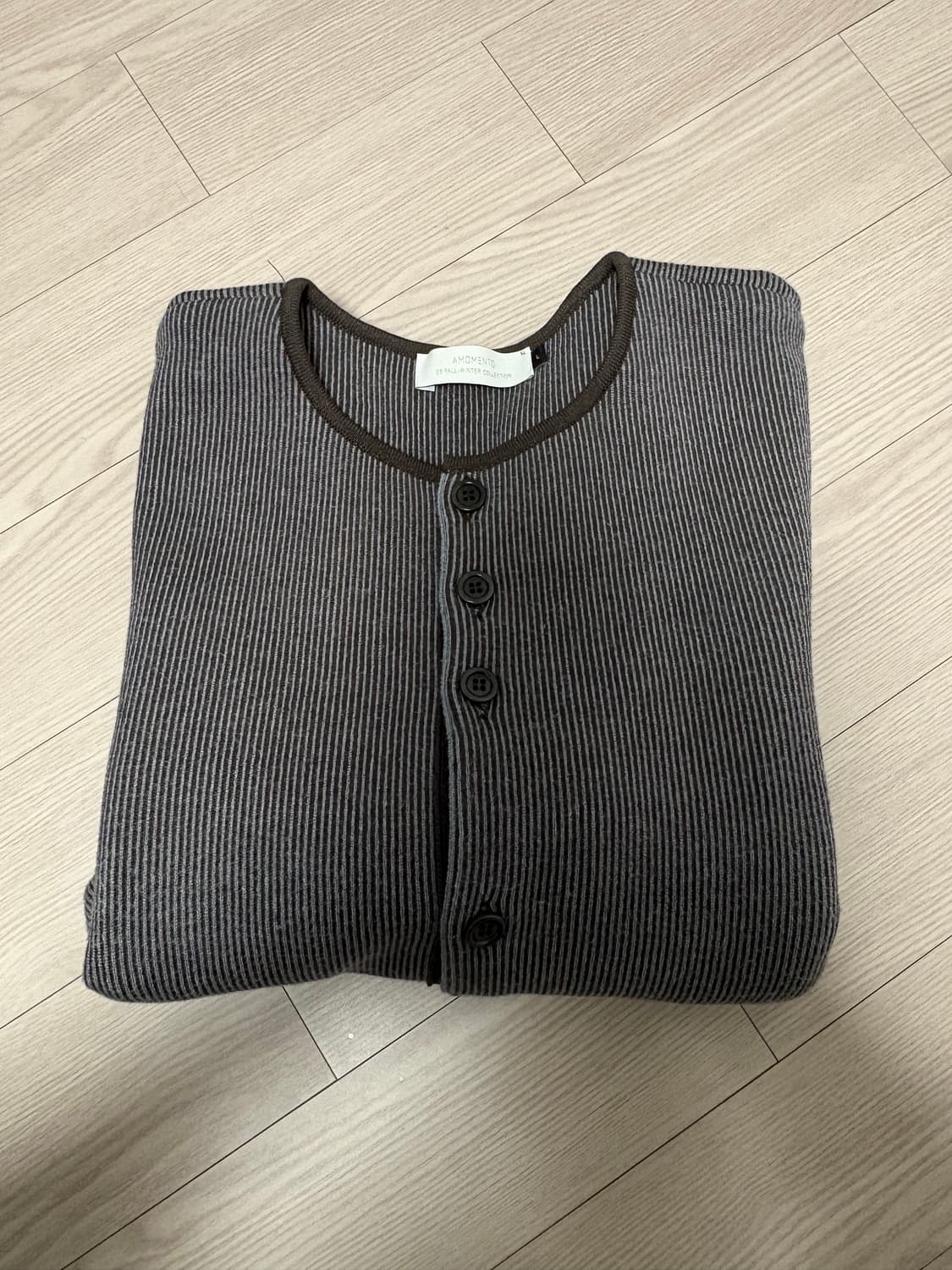 아모멘토 Striped Button Up Cardigan (Brown) 상품이미지2