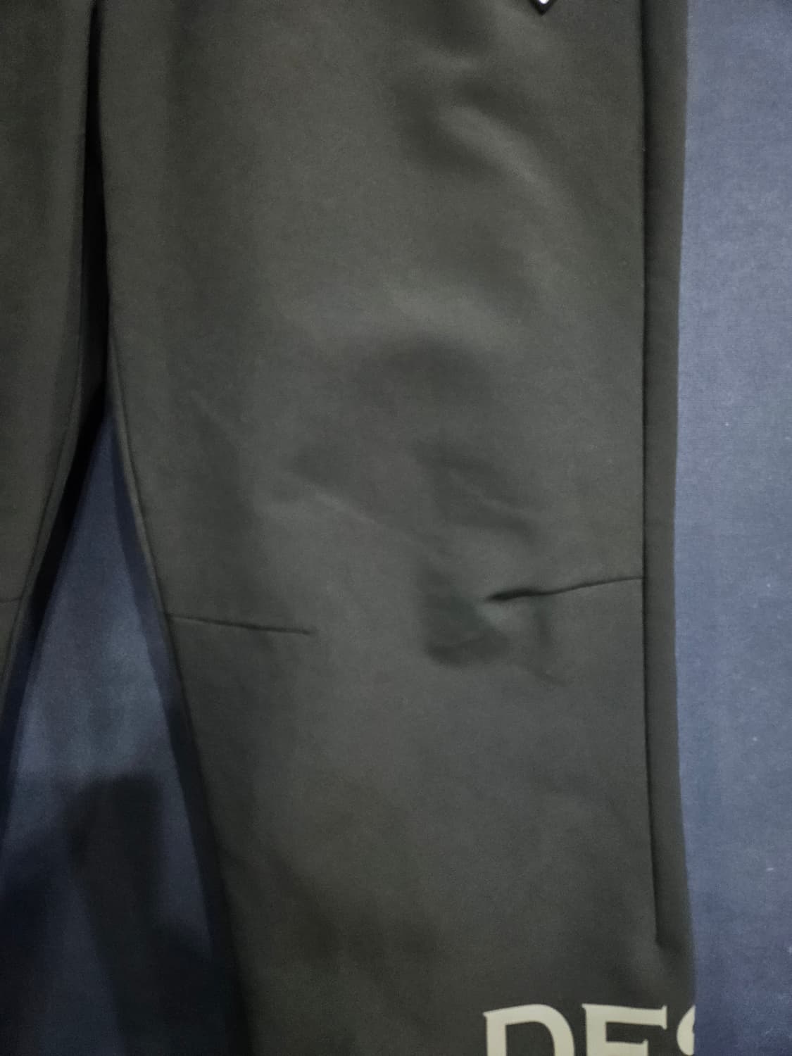 데상트 차콜컬러 남성 허리 30~32 기모 밴드팬츠  상품이미지5