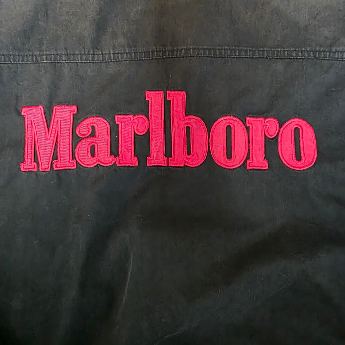 [M] 90s 빈티지 말보로 리버시블 봄버 자켓 블랙/레드 썬페이드 상품이미지3