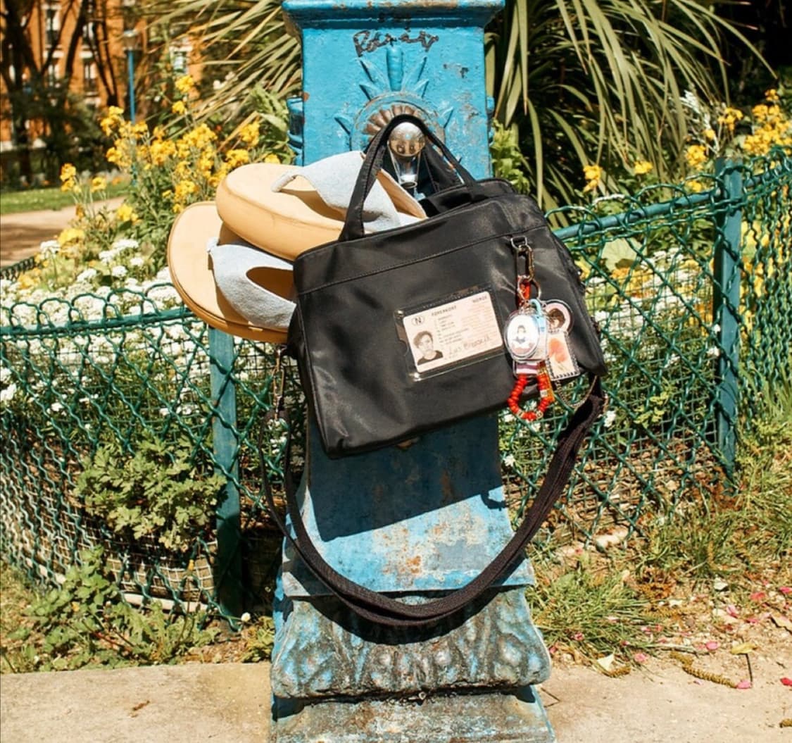 오소이 id tote bag black 상품이미지1