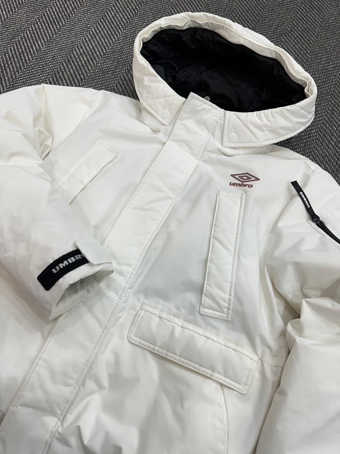 엄브로 패딩 화이트 상품이미지4