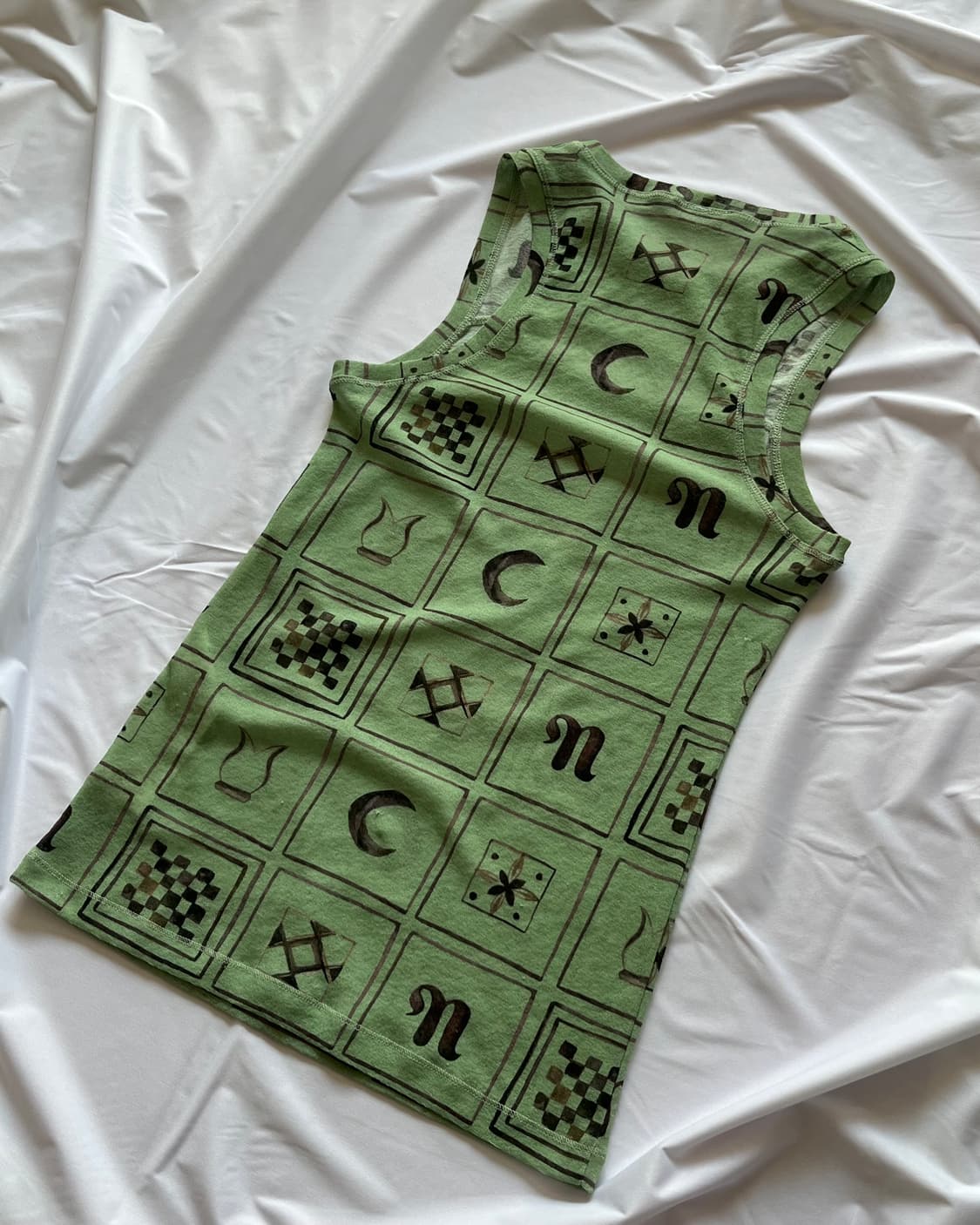 Nanushka green symbols print mesh top s 상품이미지5
