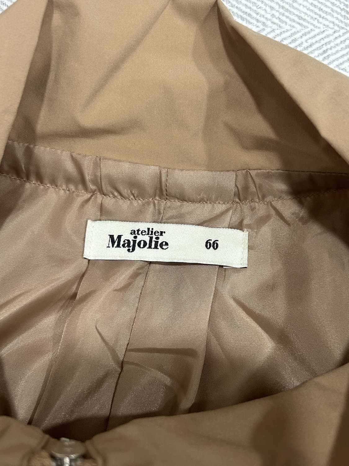 아뜰리에마졸리 베이지 셔링 바람막이 집업 자켓 여성 66 상품이미지5